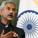 జైశంకర్ పాక్, జర్మనీ అంశాలపై కీలక వ్యాఖ్యలు పాక్తో చర్చల కాలం ముగిసిందని స్పష్టం చేసిన జైశంకర్, ఉగ్రవాద చర్యలకు తగిన పర్యవసానాలు ఉంటాయని హెచ్చరించారు. జర్మనీలో చిన్నారి దుర్భర పరిస్థితిపై తల్లిదండ్రులను భారత్కు పంపేందుకు హామీ ఇచ్చారు.