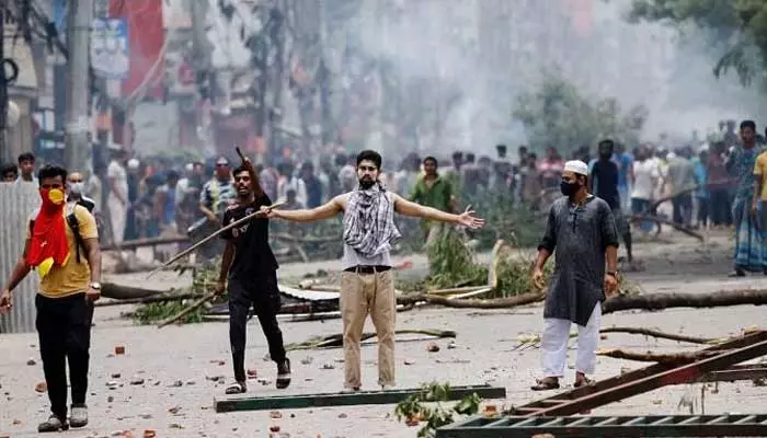 బంగ్లాదేశ్‌లో ఆందోళనలలో 1,000 మందికి పైగా ప్రాణాలు కోల్పోయినట్లు తాత్కాలిక ప్రభుత్వం వెల్లడించింది. 400 మందికి పైగా చూపు కోల్పోయారు.