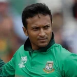 హత్య కేసు ఎదుర్కొంటున్న షకీబల్‌ హసన్‌పై బీసీబీ క్లియరెన్స్ ఇచ్చింది. దోషిగా తేలేవరకు జట్టులో కొనసాగుతాడని, న్యాయ సహాయం అందిస్తామని ప్రకటించింది.