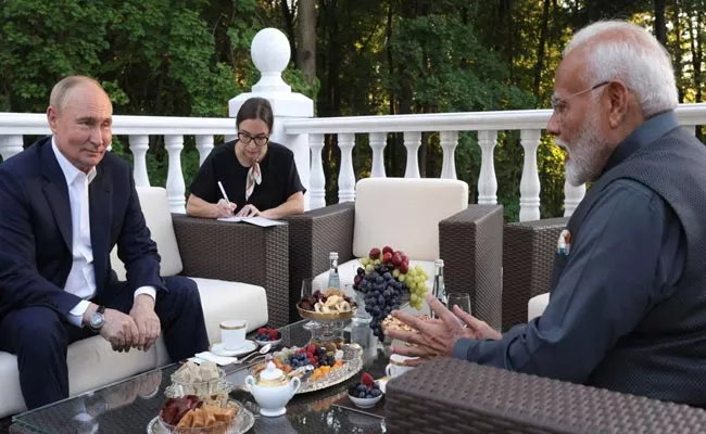 ఉక్రెయిన్ వివాదం ముగింపునకు కృషి చేసే ఏ దేశానికైనా స్వాగతం పలుకుతామని అమెరికా ప్రకటించింది. మోదీ-జెలెన్స్కీ భేటీపై స్పందన.