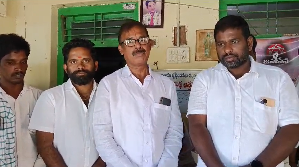 కూరడలో ఎమ్మెల్యే పంతం నానాజీ పుట్టినరోజు సందర్భంగా అన్నదానం