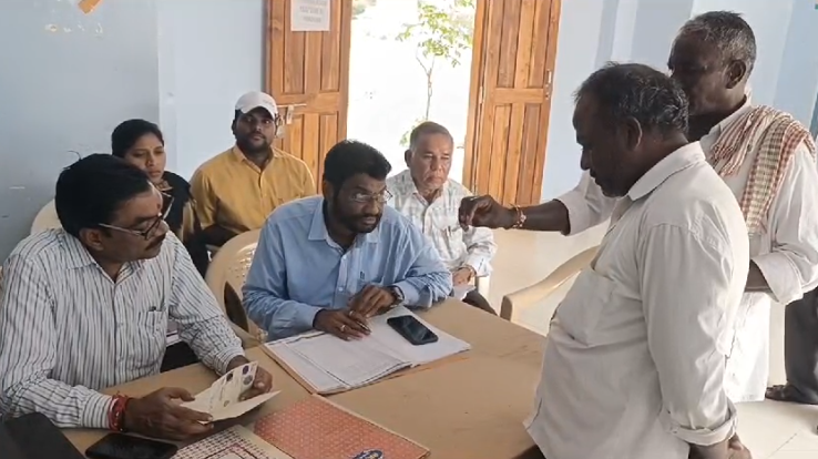 చేహ్గుంట మండల కేంద్రంలో ప్రజావాణి కార్యక్రమం ప్రారంభమైంది. ప్రజలు తమ సమస్యలను ఫిర్యాదు చేసేందుకు తాసిల్దార్ కార్యాలయంలో చేరవచ్చు.