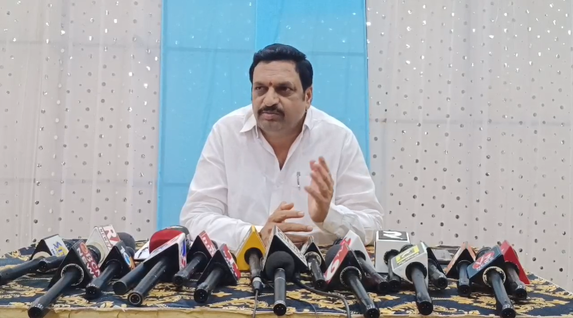 PAC ఛైర్మన్ అరికేపూడి గాంధీపై BRS నాయకుడు మాధవరం రంగారావు విమర్శలు