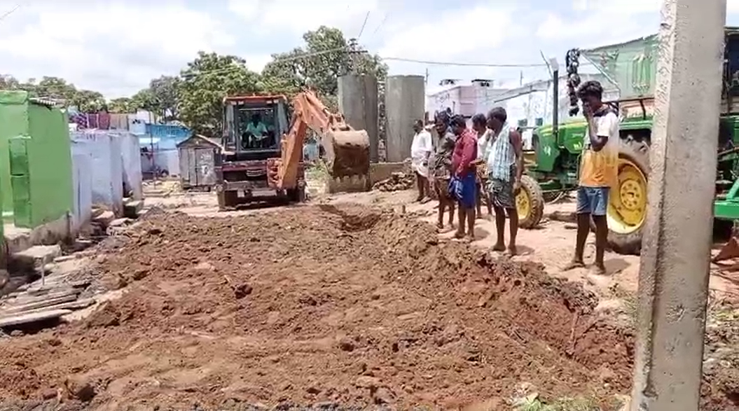 గణేకల గ్రామంలో MPP నిధులతో 180 మీటర్ల సిసి రోడ్డు మంజూరు అయ్యింది, ఈ వార్తను సర్పంచ్ బంగారమ్మ గారి మల్లారెడ్డి మీడియాకు వెల్లడించారు.