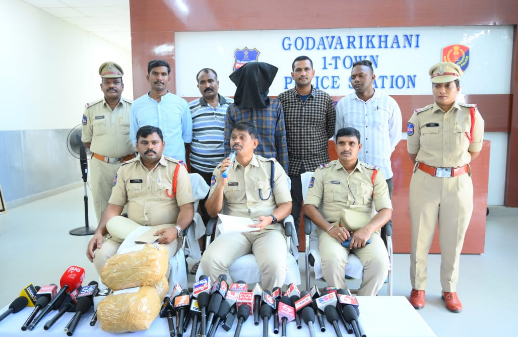odavarikhani One Town police seized 5 kg of ganja, with ACP Ramesh leading the operation. He reiterated the government's commitment to a drug-free Telangana.