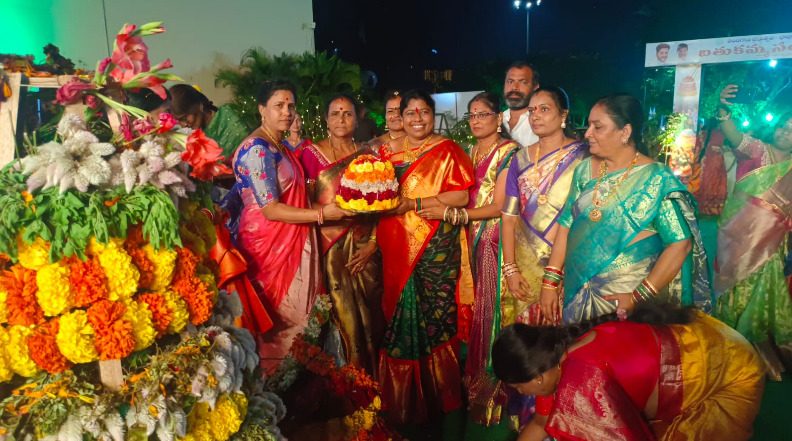 The Telangana Munnuru Kapu Sangham Women’s Power celebrated the Golden Bathukamma festival with grandeur, uniting women across the state to promote community strength.