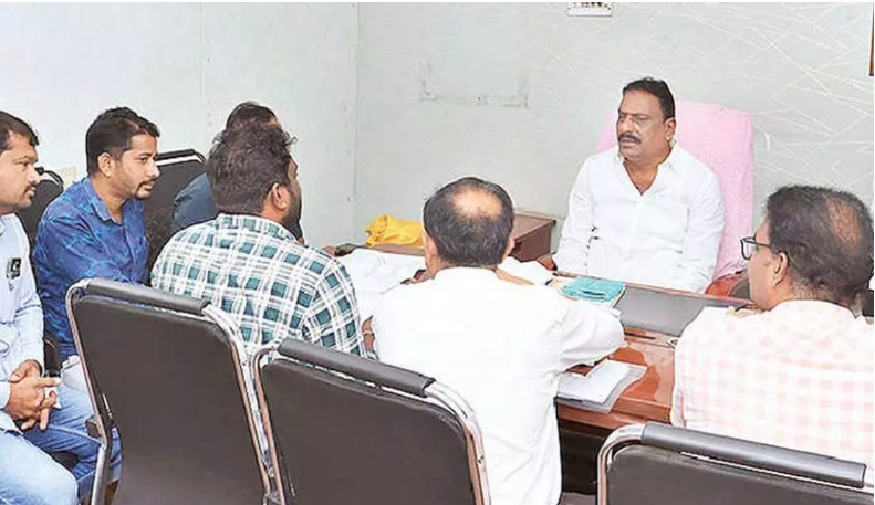 Rajendranagar in Ranga Reddy district is set for significant changes with major road expansion projects aimed at enhancing connectivity and infrastructure.