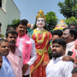 In response to KTR's call, BRS party members conducted a milk abhishekam at the Telangana Mother statue site to protest the installation of Rajiv Gandhi's statue.