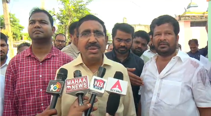 Minister Dr. Pongu Narayana's visit to Nellore focused on resolving local issues and enhancing development across divisions 3, 4, and 5, emphasizing cleanliness and infrastructure improvement.