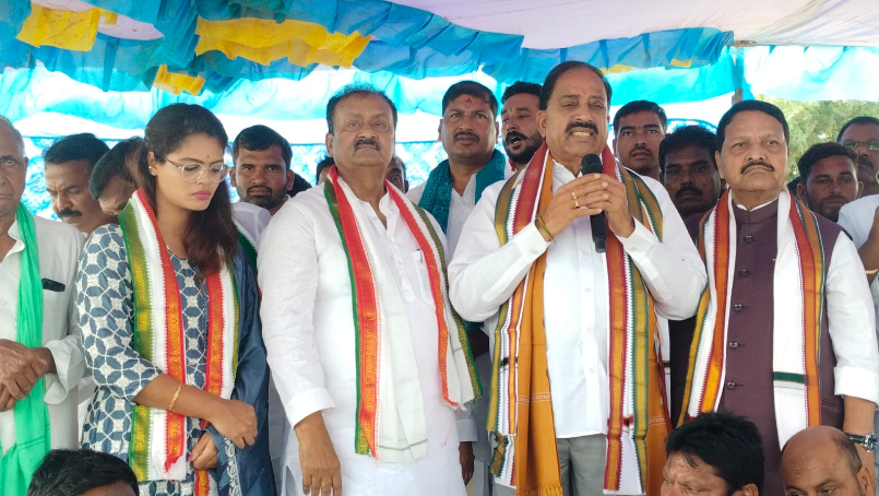 The Bharatiya Kisan Sangh elected a new executive committee in Kamareddy, pledging to fight for farmers' rights and organize a grand public meeting on October 5.