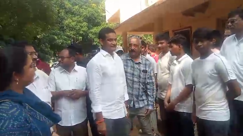 Minister Kondapalli Srinivas Rao and MLA Atithi Vijayalakshmi inaugurated sports competitions at Vijji Stadium for the Paidithalamma festival, with local athletes and coaches.