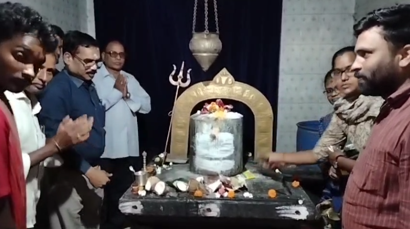 B.S. Kurmanath Patnaik visits Mallikarjuna Swami in Jayati village, expressing joy and gratitude for the opportunity to see the ancient deity.