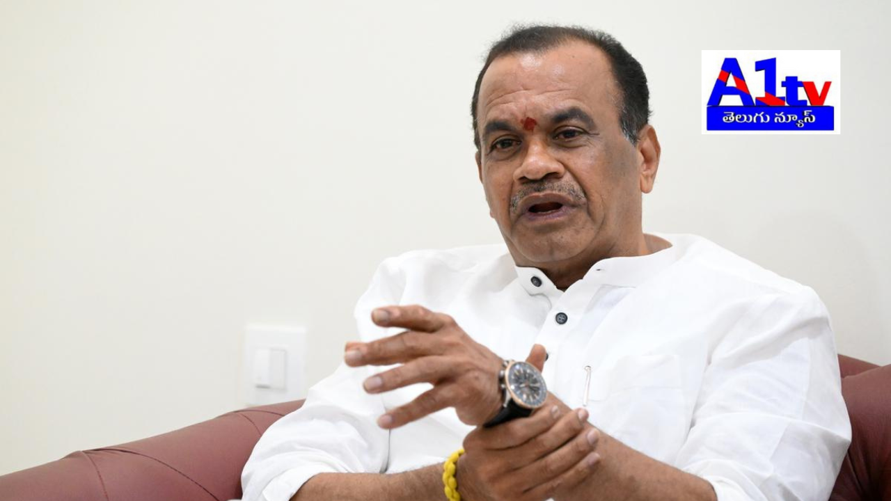Minister Komatireddy Venkata Reddy made sensational remarks about KTR, accusing him of lacking sense and linking him to the liquor policy case.