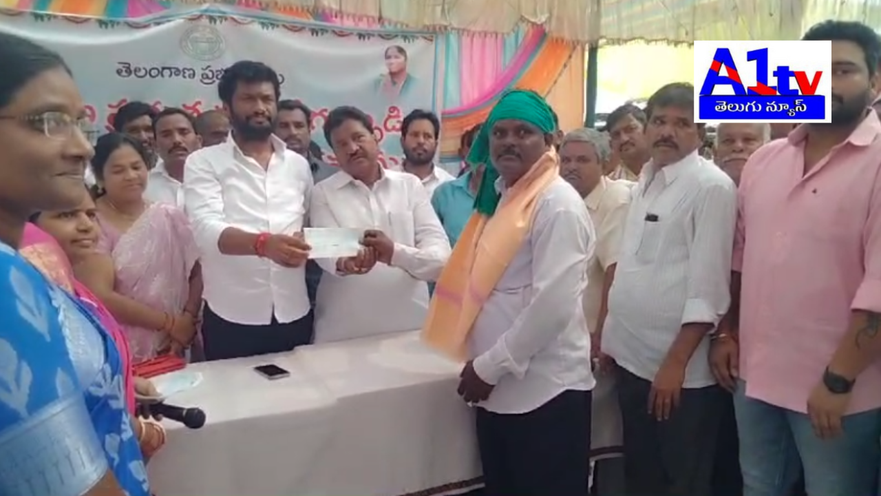 In Charlapally village, Boath MLA Anil Jadhav attended the Dandari festival, distributing festival checks and conveying Diwali greetings to all.