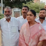 Narsapur MLA Vakit Sunita Lakshmareddy announced a farmer protest on November 9 in Kolcharam Mandal, with former Minister T. Harish Rao also attending.