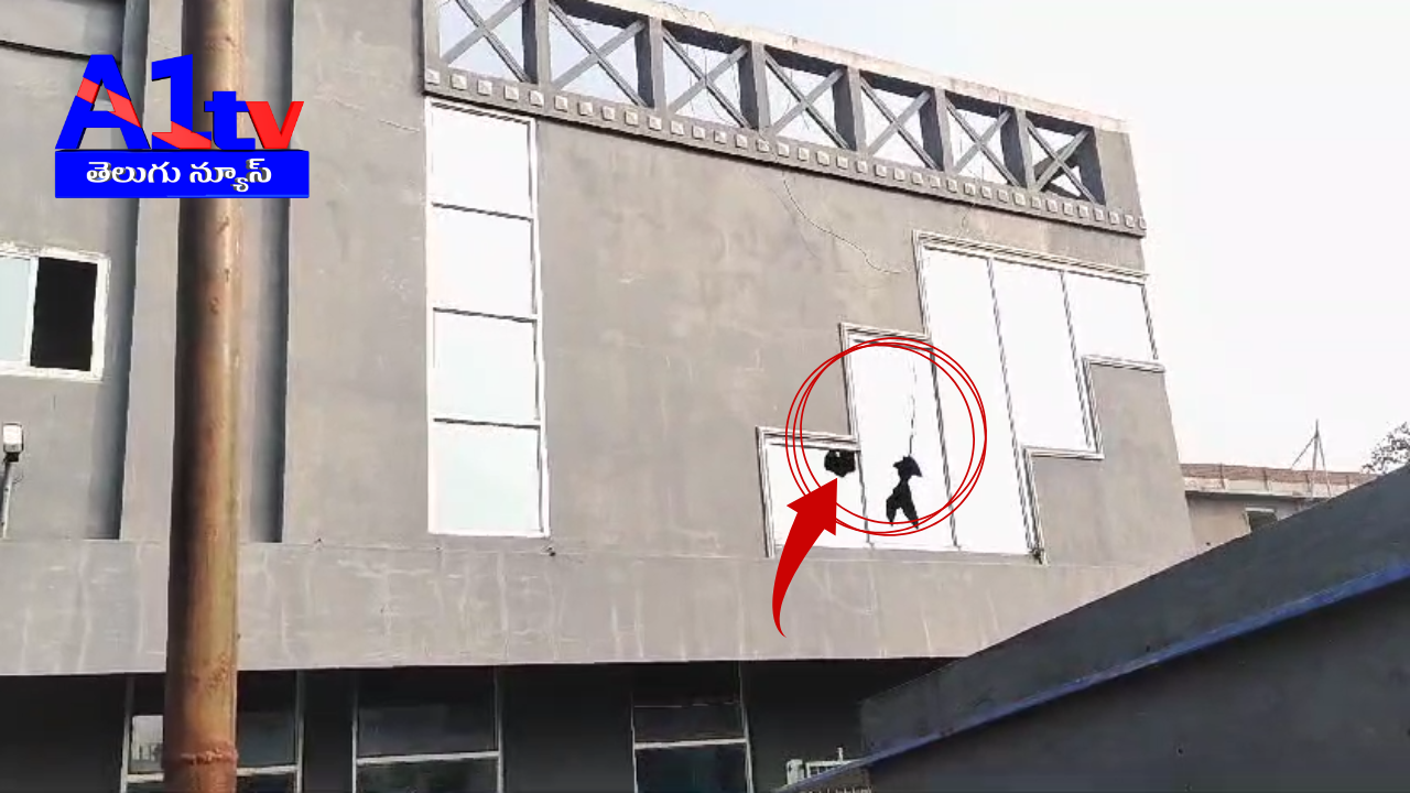 In Chennoor, Allu Arjun fans broke the glass of Srinivasa Cinema Talkies after the theater failed to show Pushpa 2. Fans left after confronting the management.