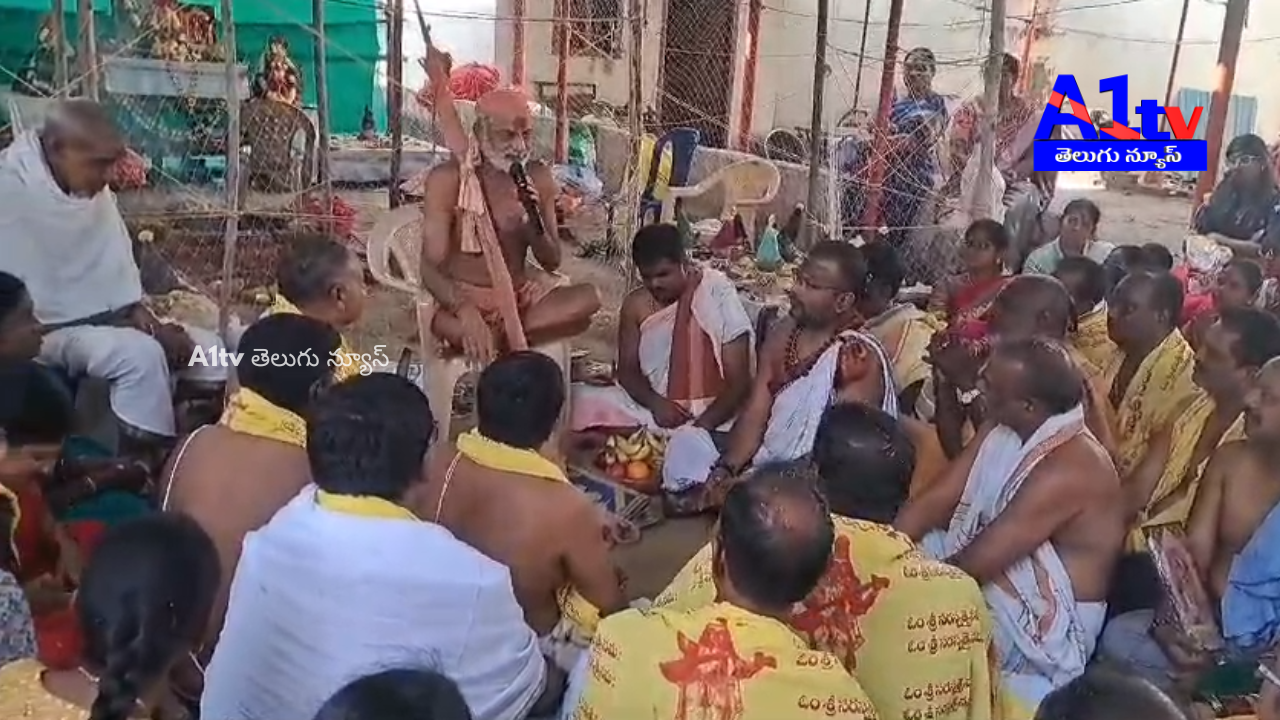 Togita Peethadhipathi Madhavanda Saraswati Swamiji calls for devotion, love, and spirituality to attain divine consciousness.