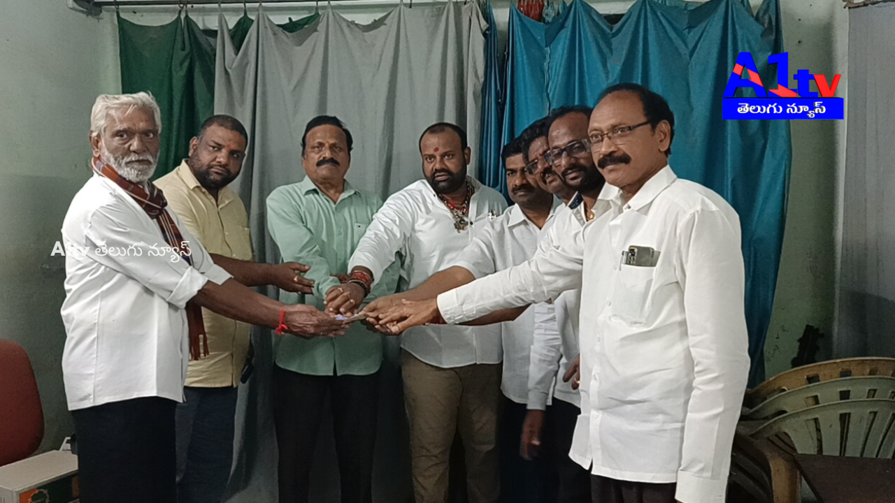 The Sri Krishnadevaraya Kapu, Balija Association provided Rs. 15,000 to an oral cancer patient for surgery.