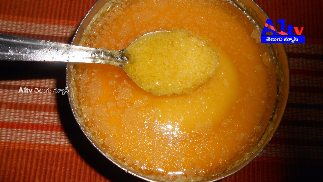 Want to lose weight? Experts suggest that using ghee the right way can boost metabolism and aid weight loss.