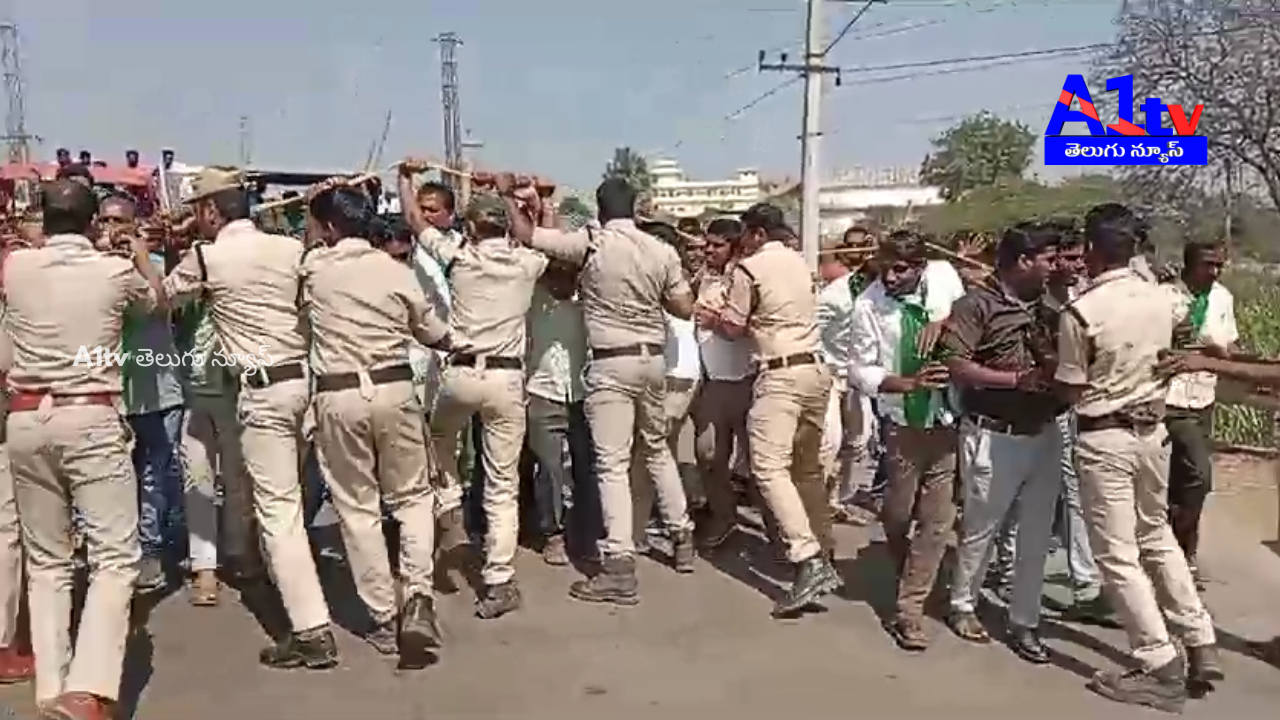 Women, farmers, and JAC leaders protested against the dumping yard in Pyaranagar, Sangareddy district. Police intervened and stopped them.