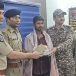 మావోయిస్టు లొంగుబాటు – చింతూరులో పోలీసుల ప్రకటన Maoist Kuram Santu surrendered in Chintoor, influenced by police reform programs, deciding to join mainstream society.