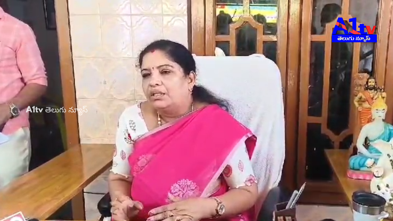 Minister Gummidi Sandhya Rani denied reports about a missing gunman’s bag with 30 bullets, clarifying that it does not belong to a central government gunman.