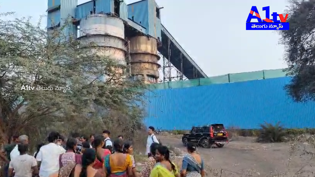 Residents of Kishtaram Ambedkar Colony in Khammam staged a relay hunger strike against coal dust pollution, detaining PO Narasimha Rao in protest.