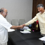 అసెంబ్లీలో చంద్రబాబును కలిసిన మాజీ మంత్రి నాగం TDP senior leader Nagam Janardhan Reddy met CM Chandrababu in the Assembly.