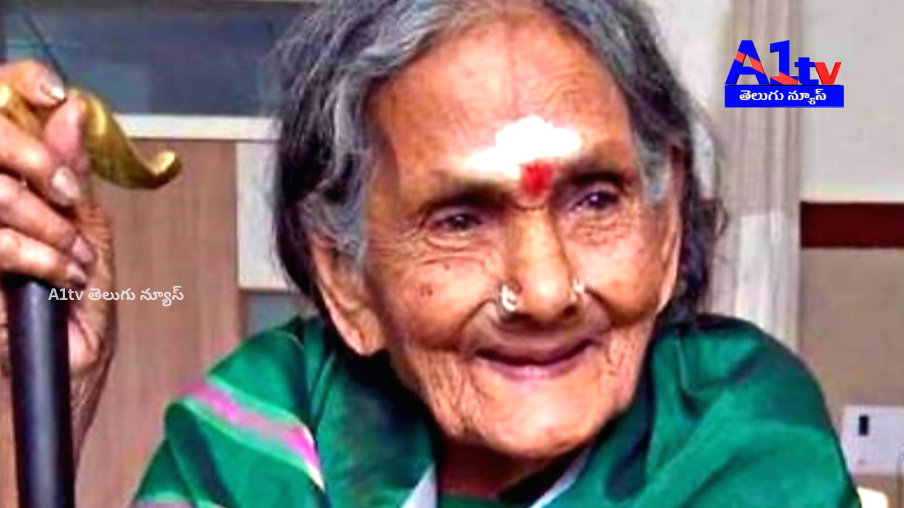 Sulagitti Narasamma assisted in over 15,000 births, dedicating her life to pregnant women’s care. She was honored with a doctorate for her service.