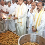 తిరుమల అన్నప్రసాదంలో కొత్తగా వడలు – టీటీడీ ప్రకటన TTD introduces Vada in Tirumala Annadanam. Daily, 35,000 Vadas will be served to devotees.