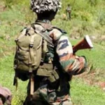 “జవాన్ నుండి పవన్ కల్యాణ్, లోకేశ్ లకు హృదయవిదారక వేడుకోలు – ‘సార్, న్యాయం చేయండి’ అంటూ కన్నీటి రిక్వెస్ట్!” "నమస్కారం సార్, నేను దేశాన్ని కాపాడుతున్న ఒక జవాన్ని. ఇప్పటికీ సరిహద్దుల్లో విధులు నిర్వహిస్తున్నాను. కానీ నా స్వంత ఊరిలో నా కుటుంబం అన్యాయానికి గురవుతోంది.నా సొంత భూమిని కొంతమంది ప్రభావవంతులు అక్రమంగా కబ్జా చేశారు. మేము కోర్టులో పోరాడి, విజయం సాధించాం. కోర్టు తీర్పు స్పష్టంగా మా తరఫున ఉంది. అయినా కూడా వాళ్లు ఆ భూమిని ఖాళీ చేయడంలేదు.నా కుటుంబం పోలీసులను, అధికారులు, తహసీల్దార్ను కూడా ఆశ్రయించింది. కానీ ఎవరూ చట్టాన్ని అమలు చేయడం లేదు. మేము చిన్న కుటుంబం... నేనైతే సరిహద్దుల్లో ఉన్నాను – నా భార్య, తల్లి తీవ్ర ఆవేదనతో ఉన్నారు.కాబట్టి, పవన్ కల్యాణ్ సార్... లోకేశ్ గారు... మీరు ఎప్పుడూ ప్రజల కోసం పోరాడుతున్నారు. ఇప్పుడు నేను, ఒక జవాన్గా, మీ దయను కోరుతున్నాను. మా మాట విని, మా బాధను చూడండి. దయచేసి న్యాయం చేయండి సార్.""ఒక జవాన్గా దేశాన్ని కాపాడుతున్నాను. కానీ నా కుటుంబాన్ని ఎవరు కాపాడతారు? మీ దయే మా ఆశ."