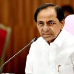 కాళేశ్వరం ప్రాజెక్ట్ పై ఏర్పాటు చేసిన కమిషన్ ముందు కేసీఆర్ విచారణ తేదీ మార్చబడింది. ముందుగా జూన్ 5న హాజరు కావాల్సిన కేసీఆర్, తమ విజ్ఞప్తి మేరకు ఈ తేదీని జూన్ 11కి తరలించారు. కమిషన్ ఈ అభ్యర్థనను పరిగణలోకి తీసుకుని, విచారణ షెడ్యూల్‌లో మార్పు చేసింది. ఈ విచారణకు కేసీఆర్ హాజరు కావడం ముఖ్యంగా తెలంగాణ రాజకీయాల్లో కాళేశ్వరం ప్రాజెక్ట్ పై పలు చర్చలకు దారితీస్తుందని విశ్లేషకులు భావిస్తున్నారు.