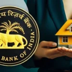 “ఆర్బీఐ కీలక నిర్ణయం: రెపో రేటును 0.50% తగ్గింపు – వృద్ధి బలోపేతమే లక్ష్యం!” దేశ ఆర్థిక వ్యవస్థను మద్దతు ఇవ్వడానికి రిజర్వ్ బ్యాంక్ ఆఫ్ ఇండియా (ఆర్బీఐ) మరో కీలక నిర్ణయం తీసుకుంది. కీలక వడ్డీ రేటును 0.50 శాతం తగ్గిస్తూ, రెపో రేటును 5.5 శాతంగా నిర్ణయించింది. ఈ నిర్ణయం ఆర్బీఐ గవర్నర్ సంజయ్ మల్హోత్రా అధ్యక్షతన సమావేశమైన ద్రవ్య విధాన కమిటీ (MPC) భేటీలో తీసుకుంది.ద్రవ్య విధాన కమిటీలో ఈ నిర్ణయం ఏకగ్రీవంగా ఆమోదం పొందింది. ఆర్థిక వ్యవస్థ వృద్ధిని బలోపేతం చేయడమే ఈ నిర్ణయం వెనక ముఖ్య ఉద్దేశం.తక్కువ వడ్డీ రేటుతో లోన్లు మరింత చౌకగా లభించడంతో వినియోగదారులకు, వ్యాపారవేత్తలకు ఉపశమనం లభించనుంది."భారత్ ఆర్థిక వృద్ధి పటిష్టంగా కొనసాగుతోంది. గ్లోబల్ అనిశ్చితిలోనూ మన ఆర్థిక వ్యవస్థ మంచి పునరుద్ధరణ చూపుతోంది," అంటూ ఆర్బీఐ ధీమా వ్యక్తం చేసింది.ఆర్బీఐ తీసుకున్న ఈ నిర్ణయం పక్షపాత రహితంగా సమర్థించబడింది. ఇది నాణ్యతైన ఆర్థిక వృద్ధికి బలంగా నిలవనుందని మార్కెట్ నిపుణుల అంచనా.