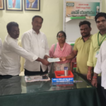 నిర్మల్ జిల్లా బైంసా మండలంలో గుండెపోటుతో మృతి చెందిన రైతు భార్యకు రూ. 2 లక్షల బీమా చెక్కు అందజేశారు.