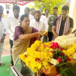 Former Hyderabad Mayor Bontu Ram Mohan's mother, K. Sh. Bontu Kamalamma, has passed away. Leaders express condolences and pay tribute.