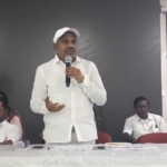ఉట్నూర్‌లో PM విశ్వకర్మ పథకం వార్షికోత్సవం ఘనంగా జరగడంతో 21 వృత్తి కళాకారులకు సర్టిఫికేట్లు పంపిణీ చేయబడ్డాయి. కార్యక్రమంలో ప్రముఖ నాయకులు పాల్గొన్నారు.