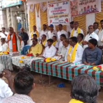 ఆదోని ప్రజలకు సమస్యలపై క్లారిటీ ఆదోని మండలం నాగలాపురంలో కూటమి ప్రభుత్వానికి వంద రోజులు పూర్తి కావడంతో మాసి ఎమ్మెల్యే ప్రకాష్ జైన్ కీలక వ్యాఖ్యలు చేశారు. ప్రస్తుత రాజకీయ పరిస్థితులపై చర్చించారు.