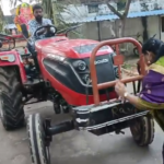 నిర్మల్ జిల్లాలో గణేశ్ ఉత్సవానికి సంబంధించి శోభాయాత్ర నిర్వహించారు. జిల్లా ఎస్పీ జానకి షర్మిల గారు ప్రారంభించారు. పోలీసు సిబ్బందికి ప్రశంసా పత్రాలు అందించారు.