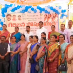 ఉట్నూర్‌లో గిరిజన ఆశ్రమ పాఠశాలలో మంత్రి సీతక్క గిరిజన పోషణ మిత్ర కార్యక్రమాన్ని ప్రారంభించారు. విద్యా వ్యవస్థ బలోపేతానికి నూతన మార్గదర్శకత అందించారు.