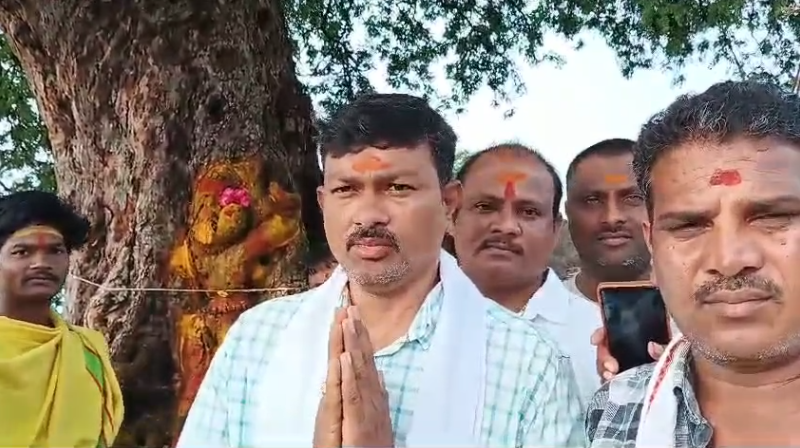 వానల్ పాడ్ గ్రామంలో చింతవృక్షం పై వెలసిన విజయ దుర్గామాత స్వయంభు, గ్రామస్థులకు ఆధ్యాత్మికంగా ప్రేరణనిస్తుంది.