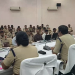 గుంటూరు రేంజ్ IG మరియు జిల్లా SP వద్ద, నెలవారీ నేర సమీక్షా సమావేశం నిర్వహించబడింది. ఈ సమావేశంలో నేరాల నివారణ, శాంతిభద్రతలు, మరియు మిస్సింగ్ కేసులపై చర్చించారు.