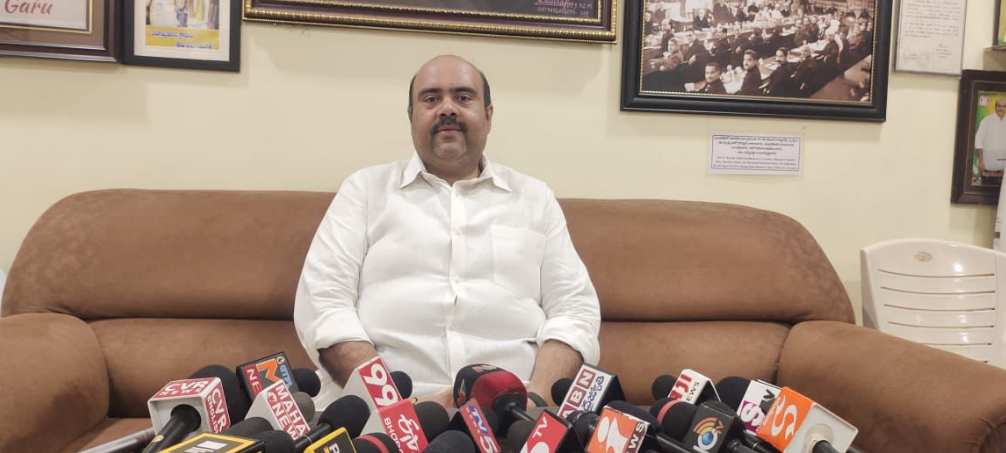 తిరుమల లడ్డు ప్రసాదం నాణ్యతపై దోషాలు, ప్రభుత్వ చర్యలు, మరియు భక్తుల విశ్వాసంపై ప్రభావం గురించి ప్రత్యేక సమావేశం నిర్వహించబడింది.