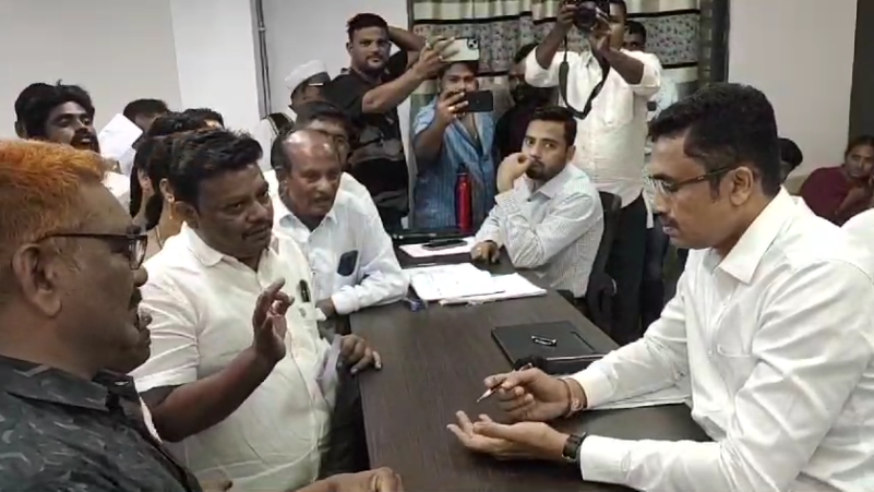 కోసిగి మండలంలో "ఇది మంచి ప్రభుత్వం" కార్యక్రమంలో, చంద్రబాబు నాయుడి సంక్షేమ ఫలాలను ప్రస్తావిస్తూ మంత్రాలు రాఘవేందర్ రెడ్డి ప్రసంగించారు.
