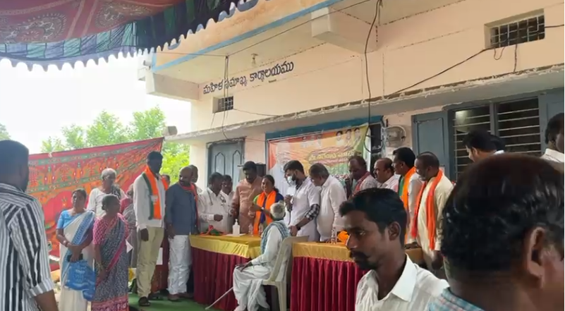 సంగారెడ్డి జిల్లా సదాశివపేటలోని పెద్దాపూర్ గ్రామంలో ప్రధాని జన్మదినం సందర్భంగా మెగా ఫ్రీ హెల్త్ క్యాంప్ జరిగింది. రాజు గౌడ్ నేతృత్వంలో ఆరోగ్య సేవలు అందించబడ్డాయి.