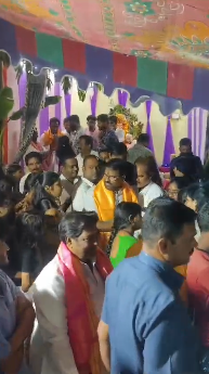 మల్కాజ్గిరి పార్లమెంట్ ఇంచార్జ్ రాగిడి లక్ష్మారెడ్డి గారు గణనాధిని పూజా మరియు నిమజ్జనం కార్యక్రమంలో పాల్గొన్నారు.