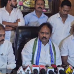 వైసీపీ నేత వాసుపల్లి గణేష్ కుమార్ చంద్రబాబు పాలనపై తీవ్ర విమర్శలు చేశారు. జగన్ ప్రభుత్వంపై మభ్యపెట్టడం, వై.వి. సుబ్బారెడ్డిపై నిందలు ఉద్దేశించిన చర్చలు జరగడం విశేషం.