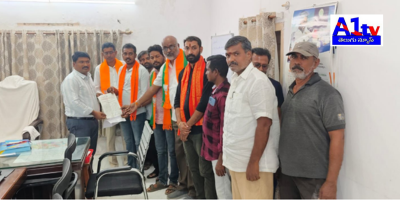 BJP leaders submitted a memorandum to the revenue divisional officer regarding various farmer issues. They demand full loan waiver and support for tenant farmers from the state government.