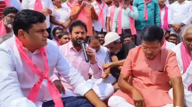 Tensions arose in Godavarikhani as BRS activists protested for a 33% share of profits for Singareni workers, leading to police intervention.