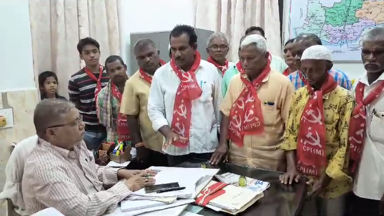 CPM leaders protested at Kovur MRO office, demanding free sand for construction workers. They submitted a petition, urging the government to address the issue.