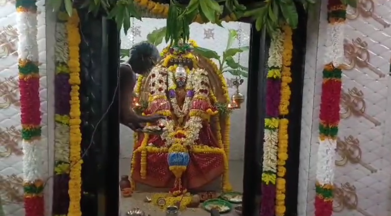 At Ananthasagaram, Kollapuramma Temple held grand Dasara festivities, with Durga Alankaram and Annadanam attracting many devotees.